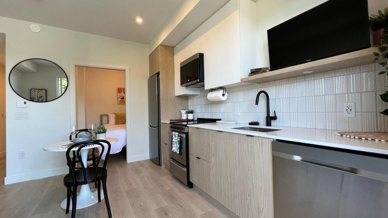 Hillside Oasis By Iris Properties! Виктория Экстерьер фото